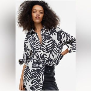 H&M Crinkled Chiffon button down shirt